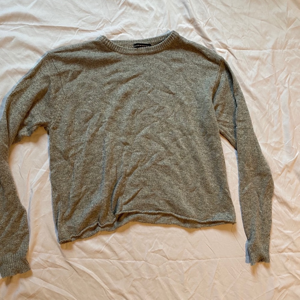 Brandy Melville cropped sweater